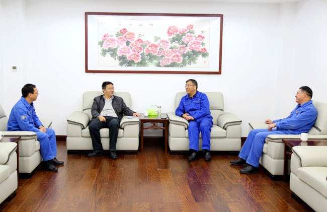  新安縣縣委常委、宣傳部部長(cháng)王宜陽(yáng)到萬(wàn)基控股集團調研