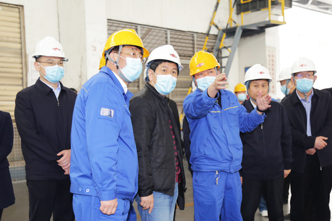 洛陽(yáng)市委常委、常務(wù)副市長(cháng)孫延文到萬(wàn)基調研指導工作