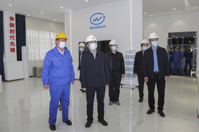 洛陽(yáng)市委常委、副市長(cháng)梁慶到萬(wàn)基控股集團調研