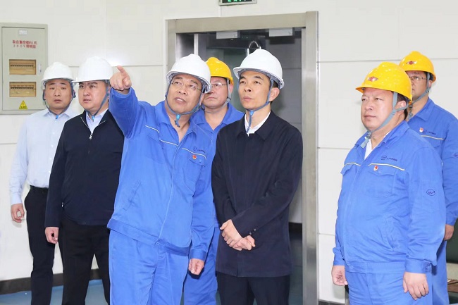 新安縣委副書(shū)記、代縣長(cháng)崔占科到萬(wàn)基控股集團調研