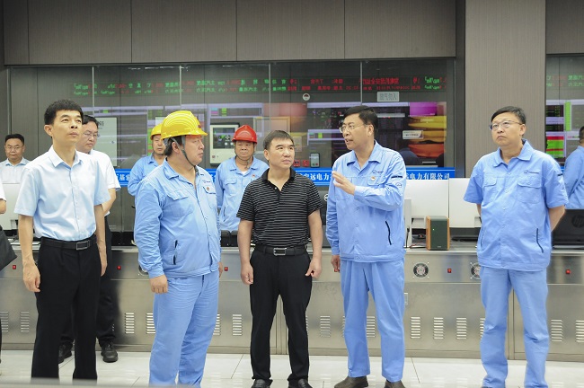 洛陽(yáng)市委常委、常務(wù)副市長(cháng)張玉杰一行到萬(wàn)基控股集團調研