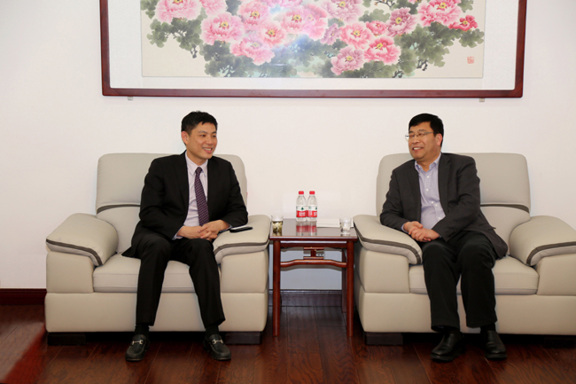 廣東英聯(lián)包裝股份有限公司董事長(cháng)、總經(jīng)理翁偉武一行到我公司訪(fǎng)談